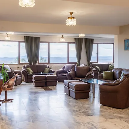 ямболен Ξενοδοχείο