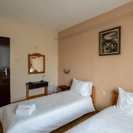 Hotel ямболен Turnava