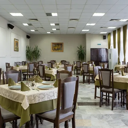 ямболен Hotel 2*