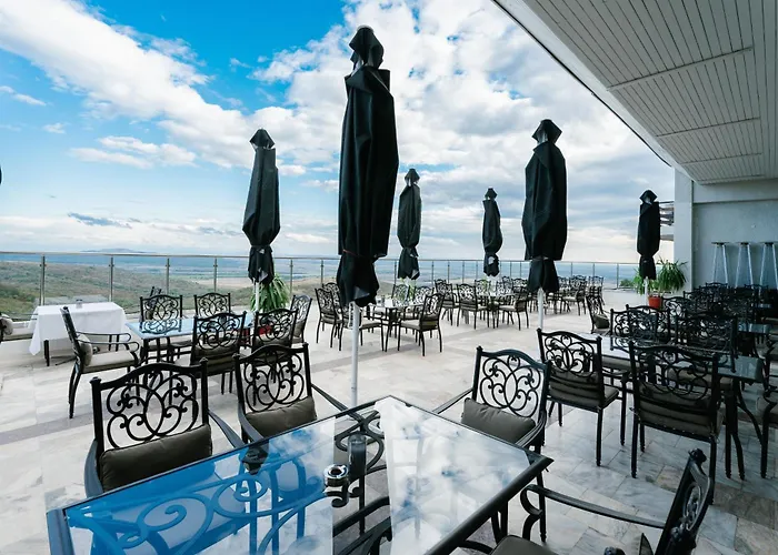 ямболен 酒店 2*