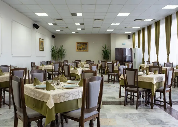 ямболен 酒店 2*